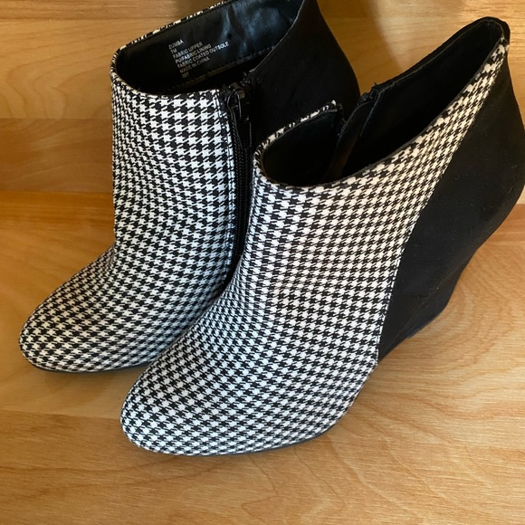 Madden Girl wedge bootie - Picture 1 of 5